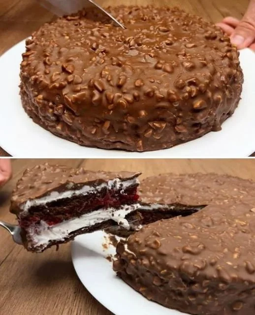Torta con Ripieno di Lampone e Crema Bianca