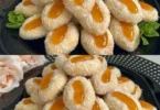 Biscotti alla Cola con Marmellata su un piatto decorativo