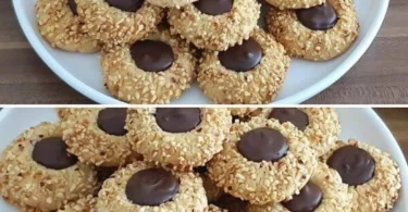 Biscotti alla nocciola freschi e croccanti su un piatto.
