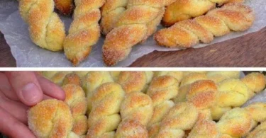 Flagello di biscotti appena sfornati su un piatto