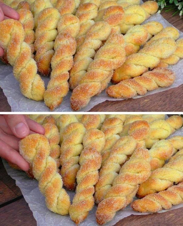 Flagello di biscotti appena sfornati su un piatto