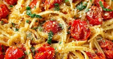 Piatto di Linguine Positano con ingredienti freschi e colorati
