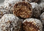 Palline di avena e banana, snack sano e nutriente per ogni occasione.