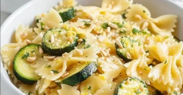Pasta di Zucchine al Limone con verdure fresche