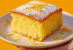 Torta di Arancia e Cocco con Yogurt Greco, dolce fresco e goloso