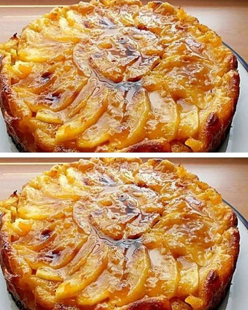 foto di una deliziosa torta di mele appena sfornata