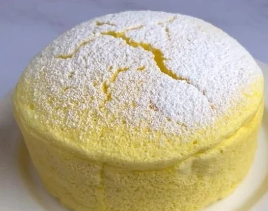 Torta Nuvola allo yogurt, un dolce soffice e leggero