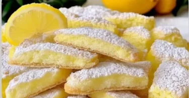 Biscotti al Limone, dolci croccanti e profumati al limone.