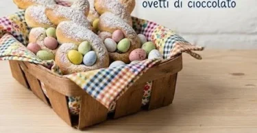 Coniglietti di Pasqua decorati per le festività pasquali