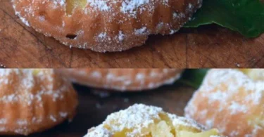 Crostatine di mela veloci appena sfornate su un piatto