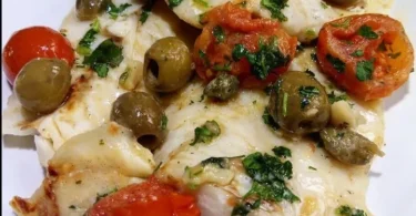 Merluzzo con pomodorini alla siciliana, un piatto tipico della cucina italiana