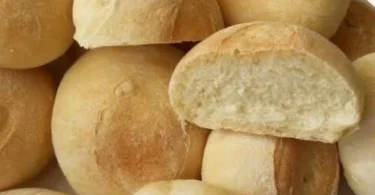 Panini all'Olio d'Oliva: una prelibatezza da assaporare con ingredienti freschi