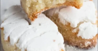 Ricciarelli Senesi, dolci tradizionali toscani a base di mandorle