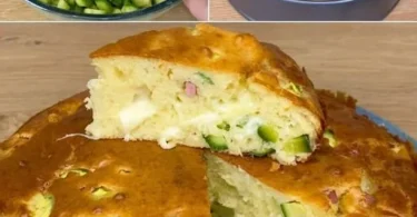 Sliced torta salata 7 vasetti su un piatto con verdure fresche